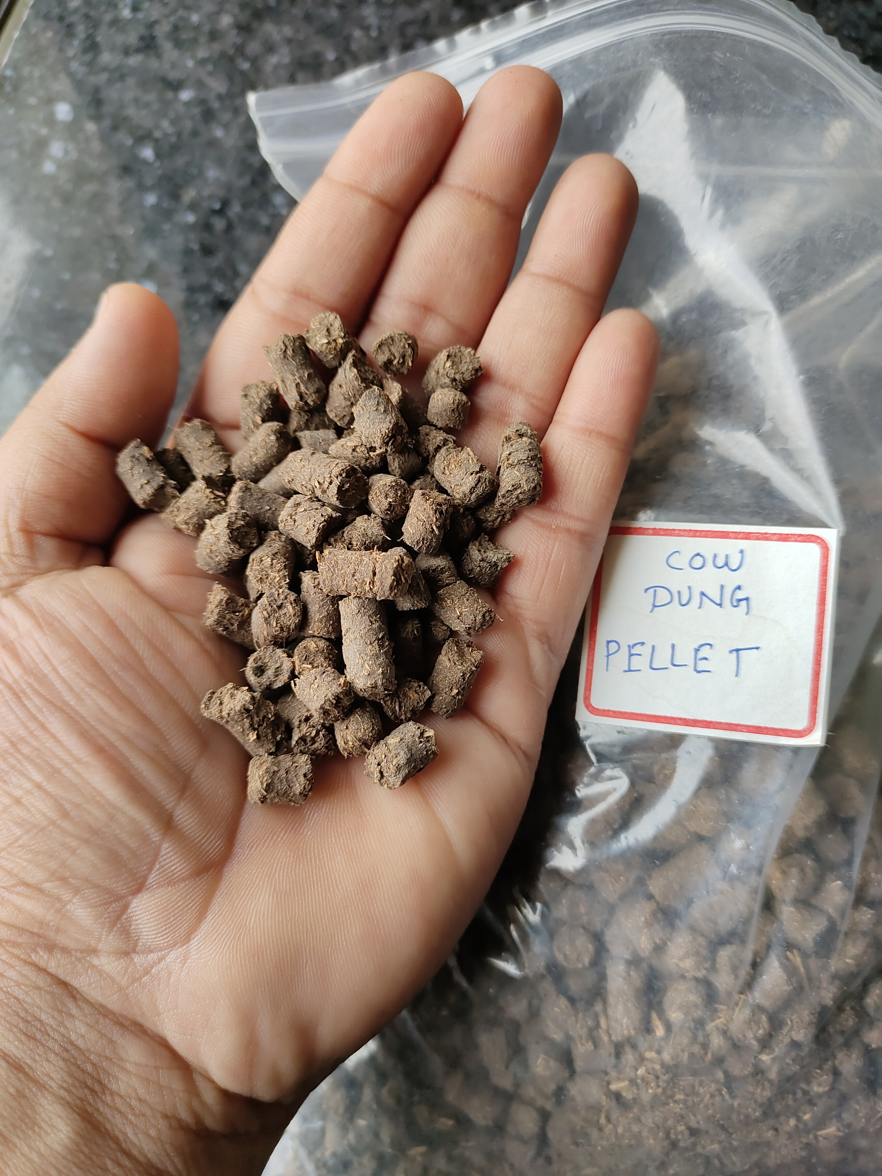Cow Dung Pellets 2